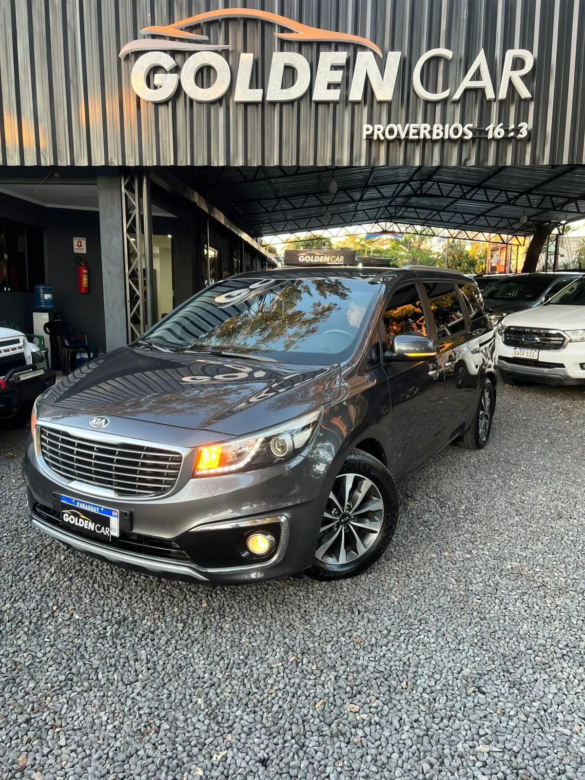 Kia Carnival